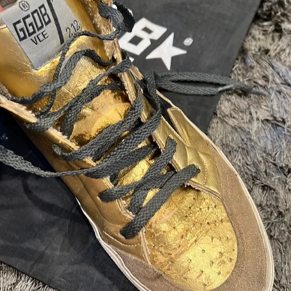 Golden Goose Gold shoes - Picture 5 of 9